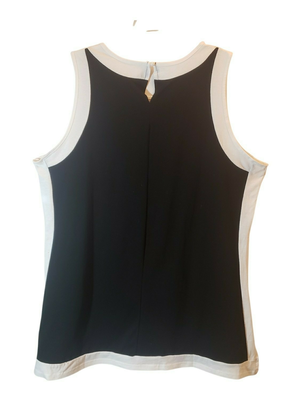 Womens XL Black and white sleeveless shell from the Atrium Collection. New 7098 - Picture 2 of 2